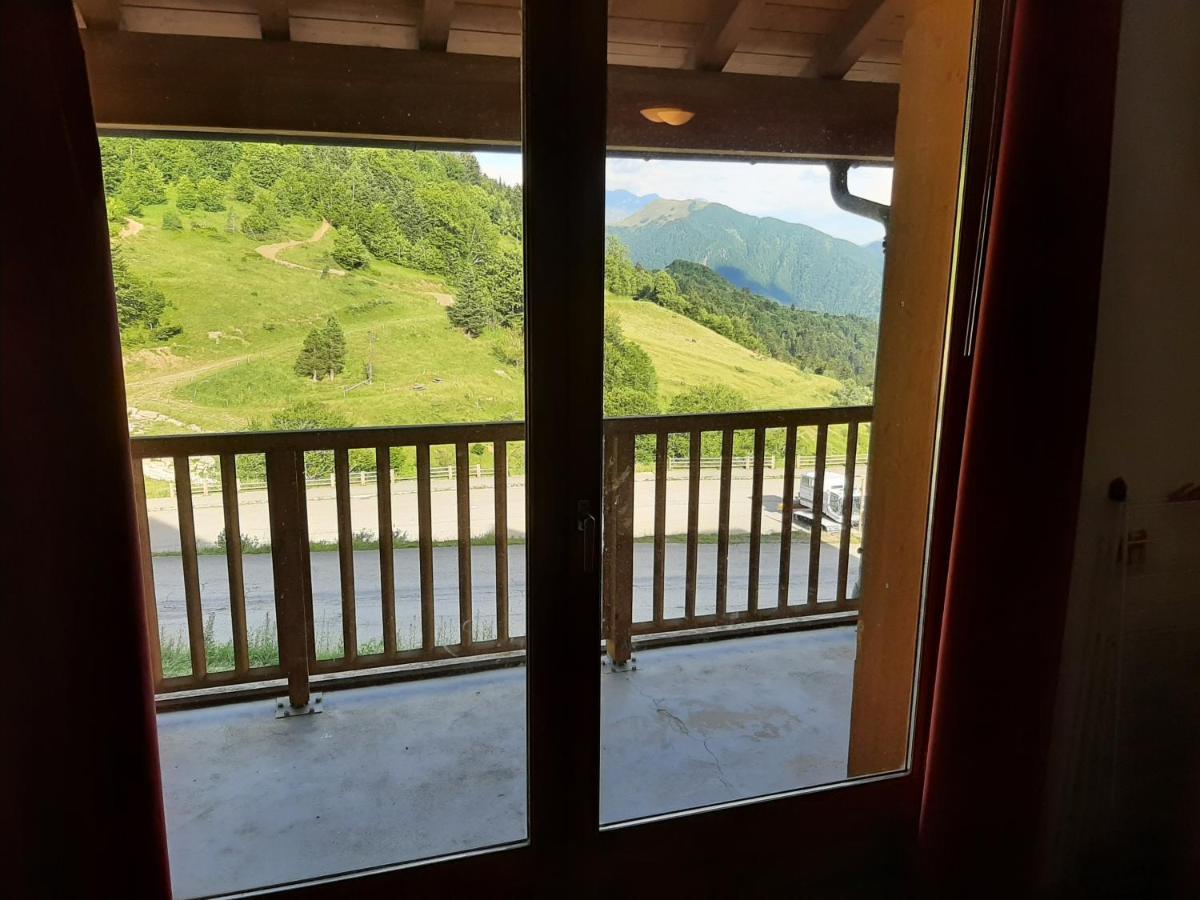 Appartamento Guzet-Pyrenees-Pied Des Pistes Ustou Esterno foto