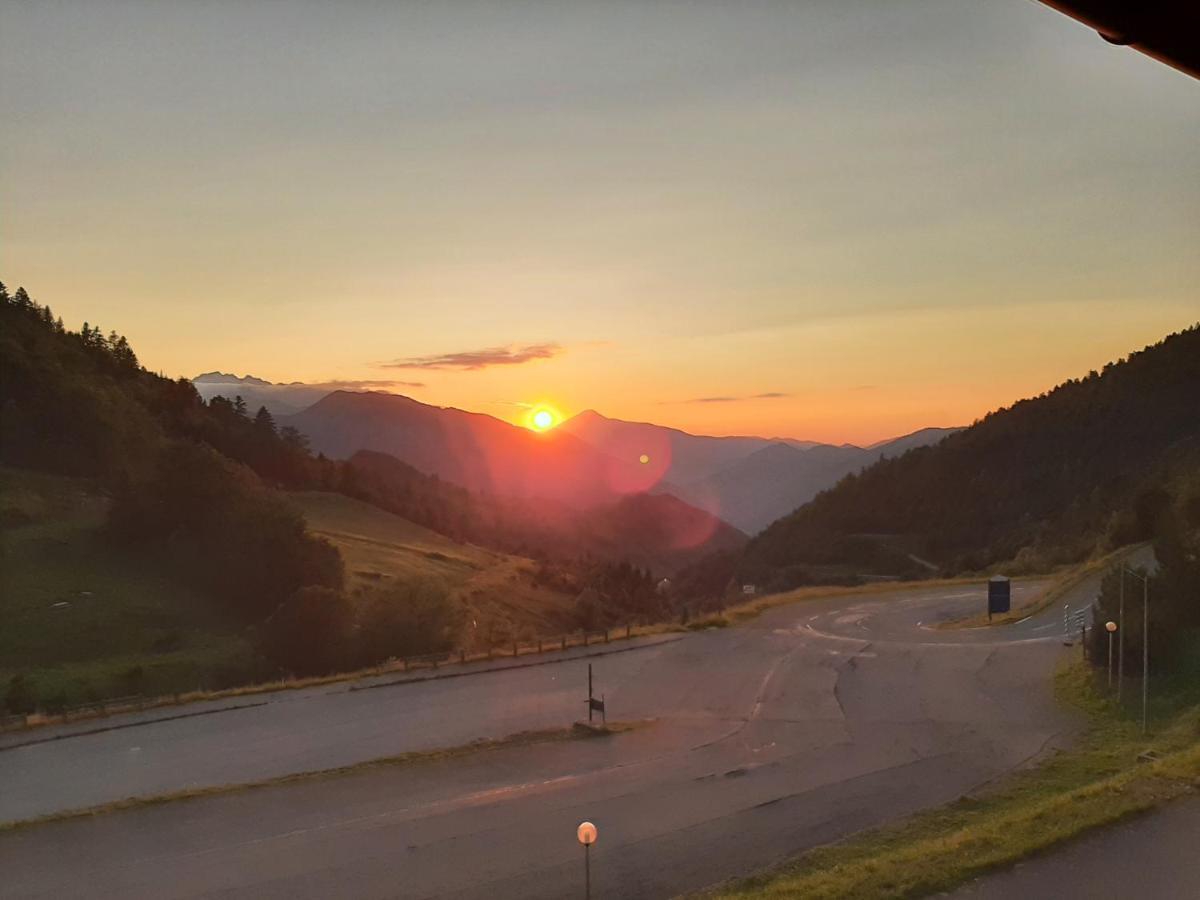 Appartamento Guzet-Pyrenees-Pied Des Pistes Ustou Esterno foto